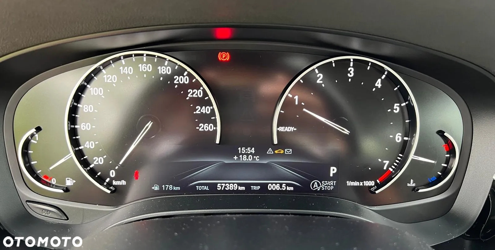 BMW Seria 5 530i Touring - 11