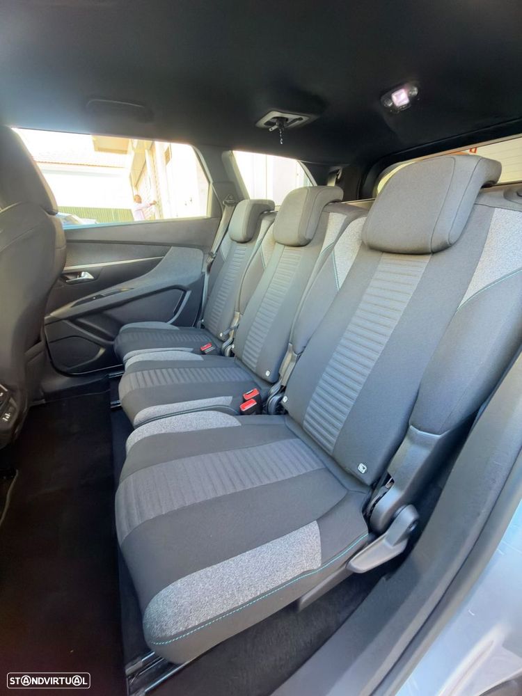 Peugeot 5008 - 10