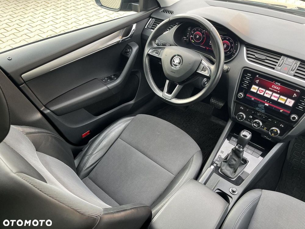 Skoda Octavia 1.5 TSI ACT Style DSG - 30