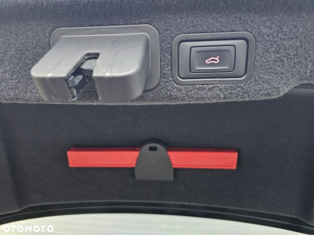 Audi A8 4.0 TFSI cylinder on demand quattro tiptronic Lang - 37