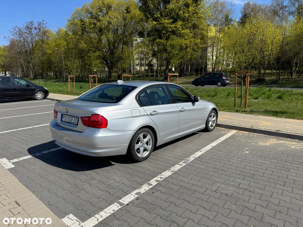 BMW Seria 3 320d DPF - 6