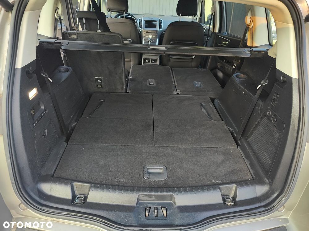 Ford S-Max - 18