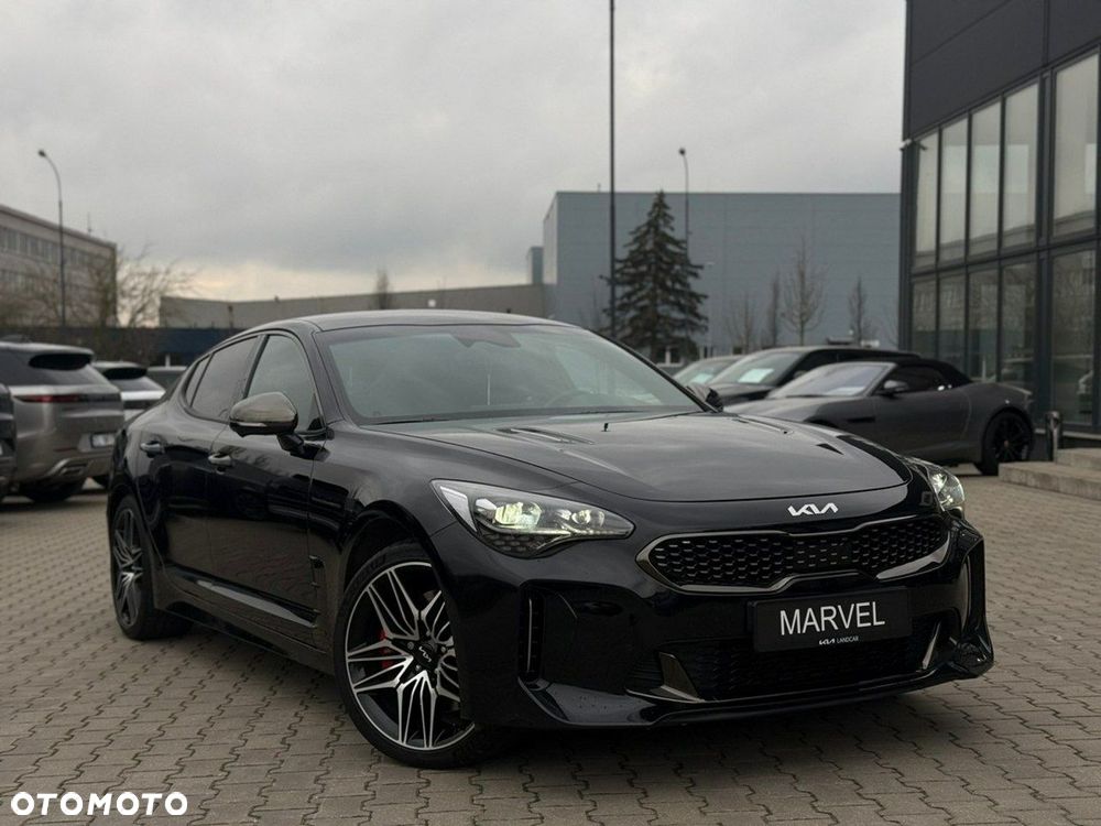 Kia Stinger - 12