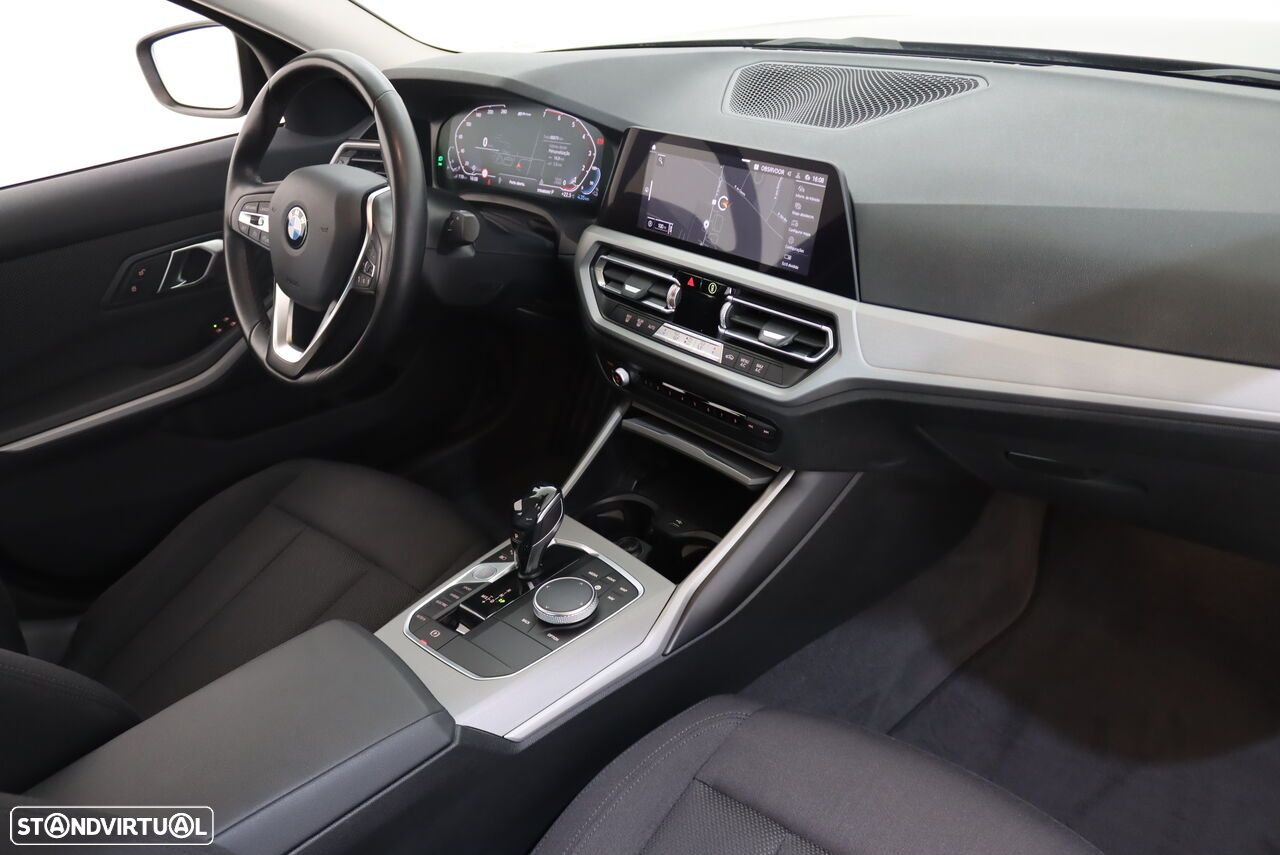 BMW 330 e Corporate Edition Auto - 3