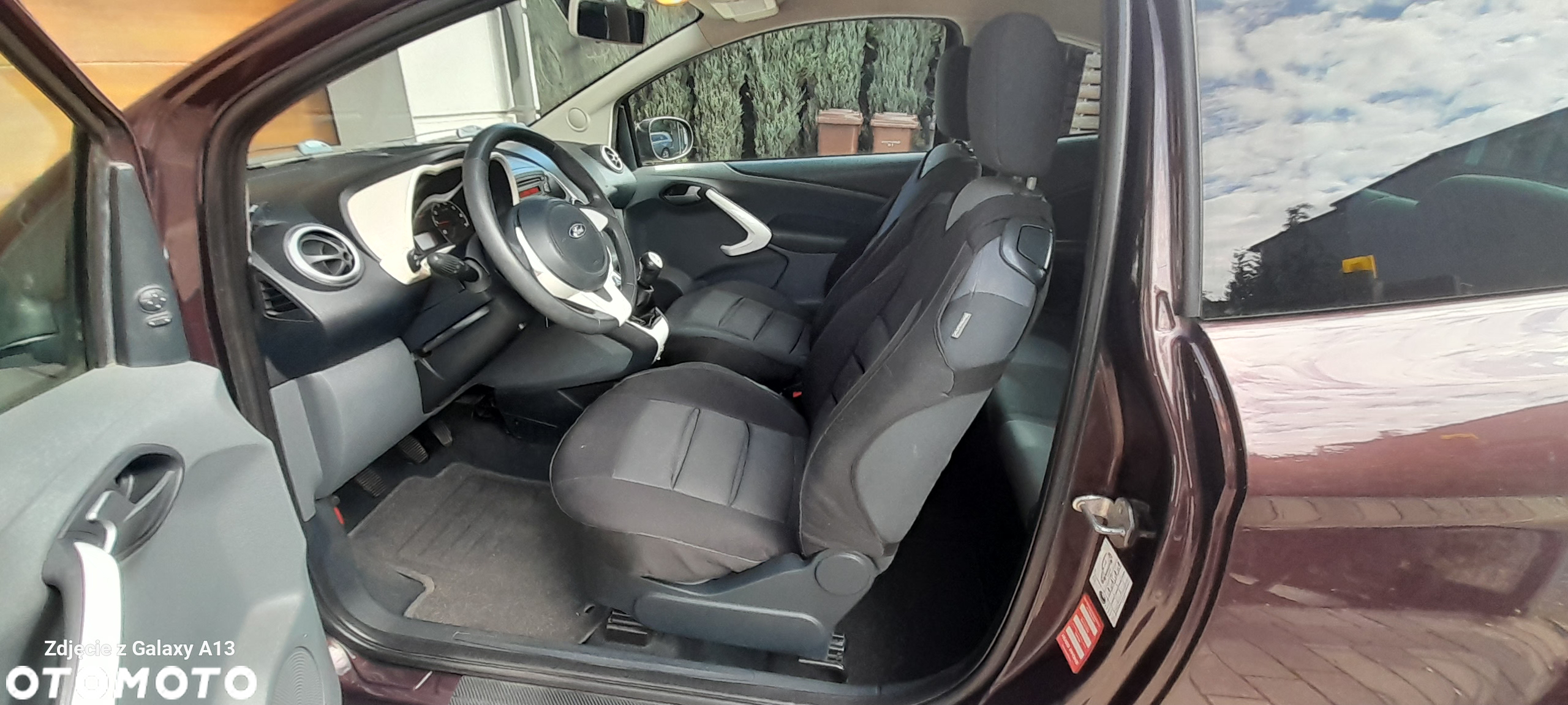 Ford KA - 12