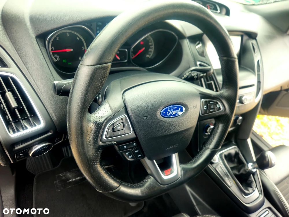 Ford Focus 2.0 TDCi ST - 32