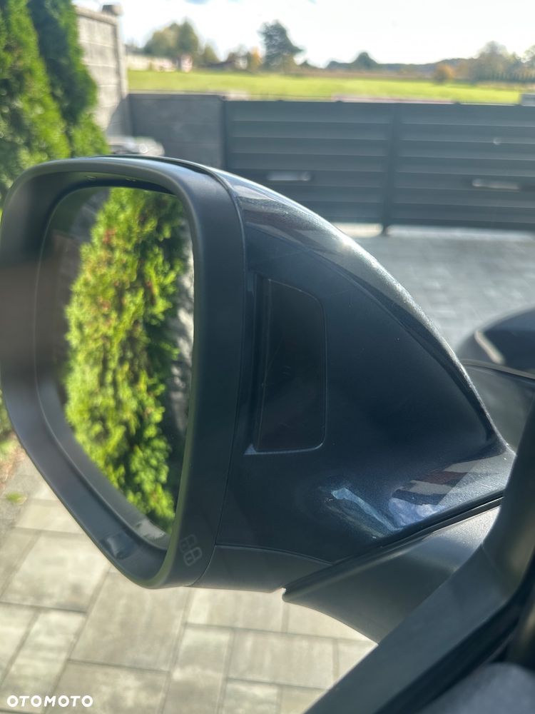 Volkswagen Multivan - 21