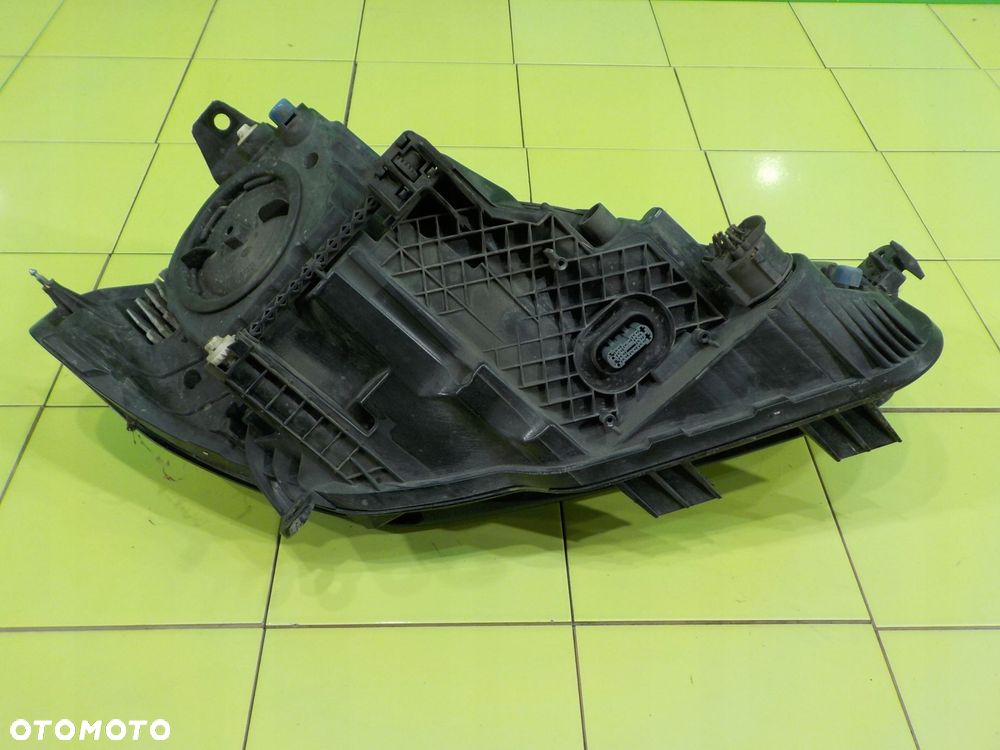 JAGUAR XE 2.0 D AUT 15r SEDAN 4D XENON lampa lewa przod GX7313W030DE - 14