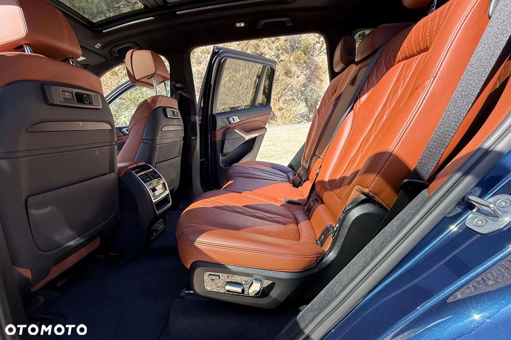 BMW X7 - 10