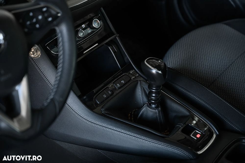 Opel Grandland X 1.2 Turbo START/STOP Innovation - 19