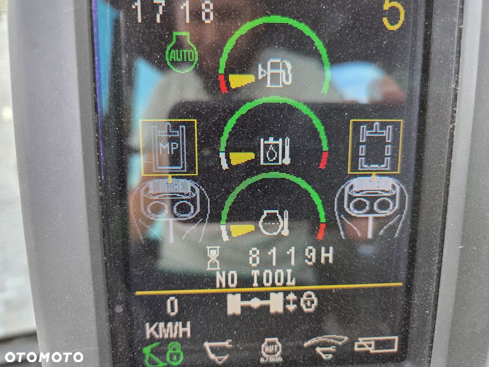 Caterpillar 313D / ze Szwajcarii / tylko 8100 mth / - 9