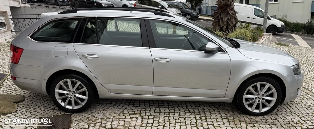 Skoda Octavia Break 1.6 TDi Sportline - 10