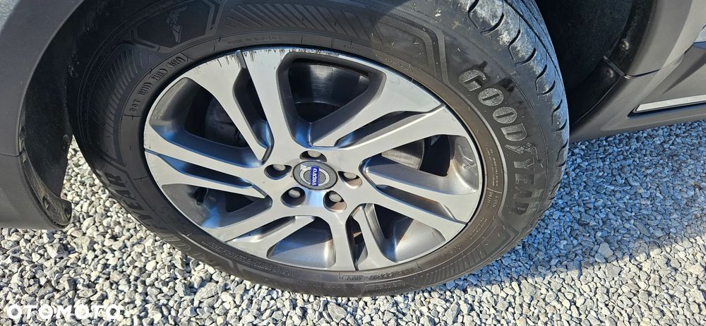Volvo XC 70 - 22