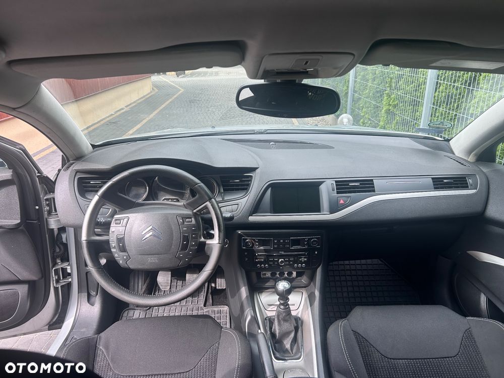 Citroën C5 HDi 135 FAP Confort - 6