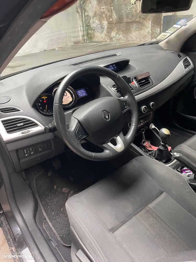 Renault Mégane 1.5 dCi Dynamique - 6