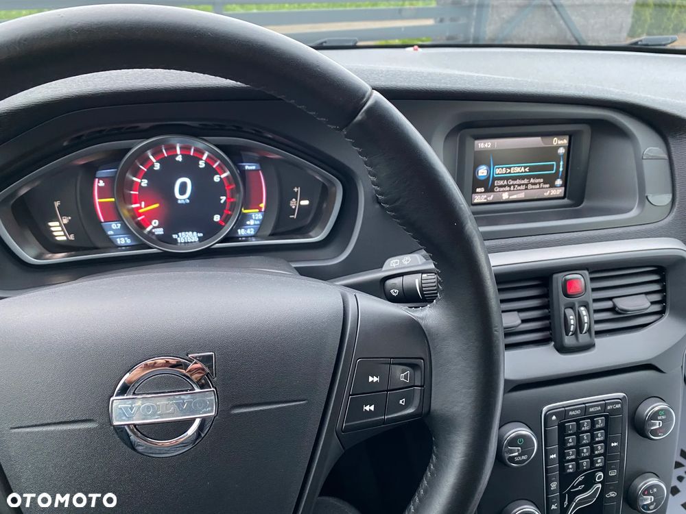 Volvo V40 T3 Momentum - 40