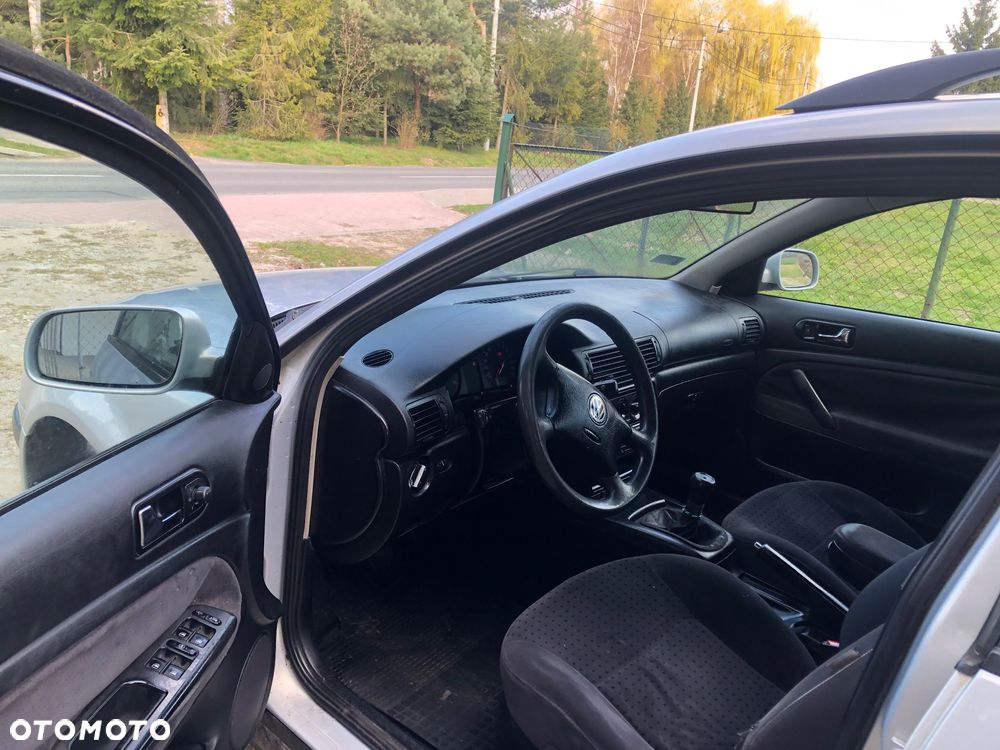 Volkswagen Passat - 10