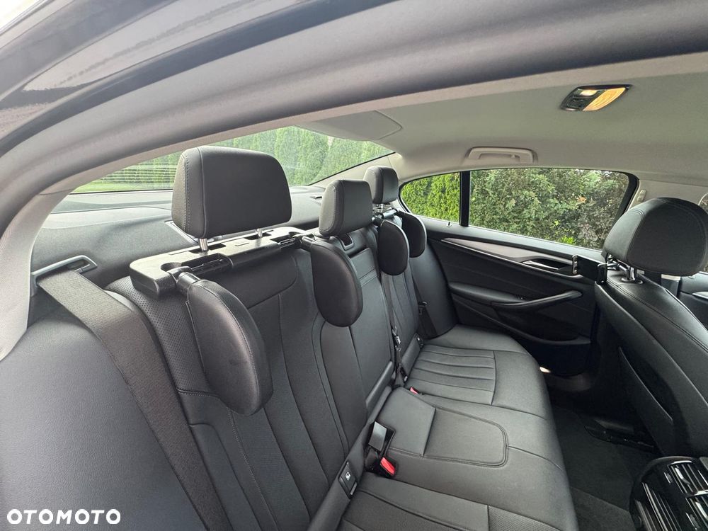 BMW Seria 5 520d xDrive Business Edition - 31