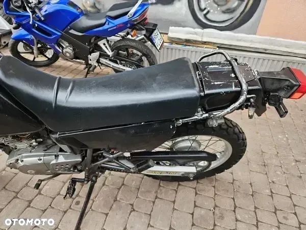 Suzuki DR - 4