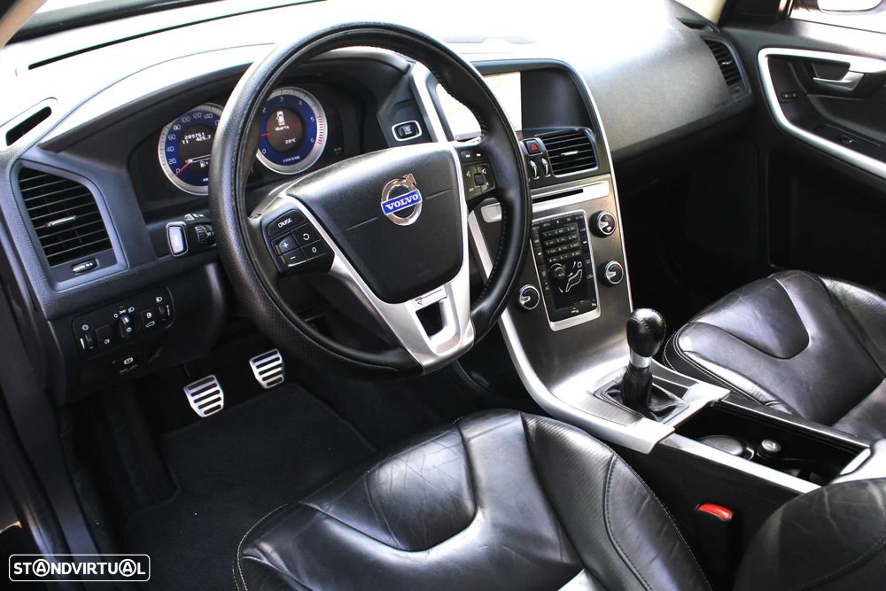 Volvo XC 60 2.0 D4 R-Design 139g Start/Stop - 42