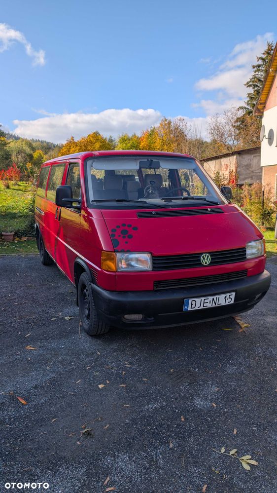 Volkswagen Transporter - 1