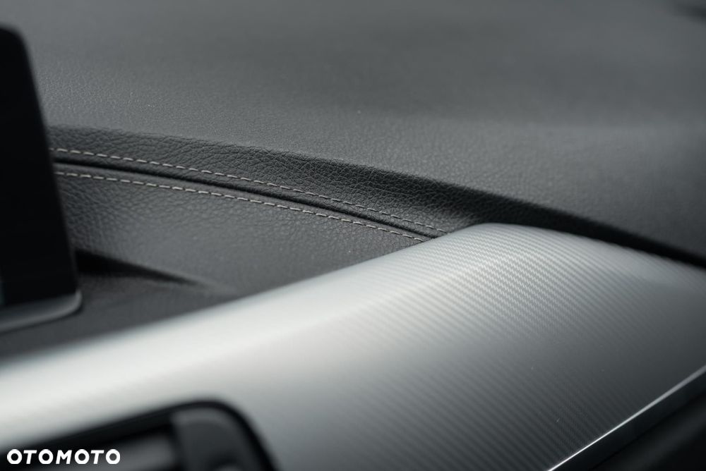 BMW Seria 3 320d xDrive M Sport Shadow sport - 27