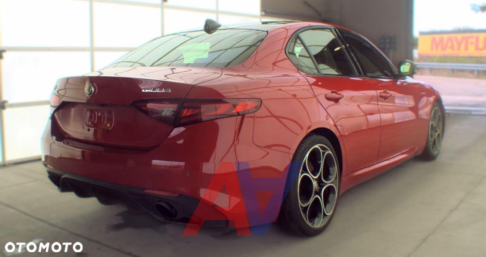 Alfa Romeo Giulia 2.0 Turbo 16V AT8 Veloce Ti - 9