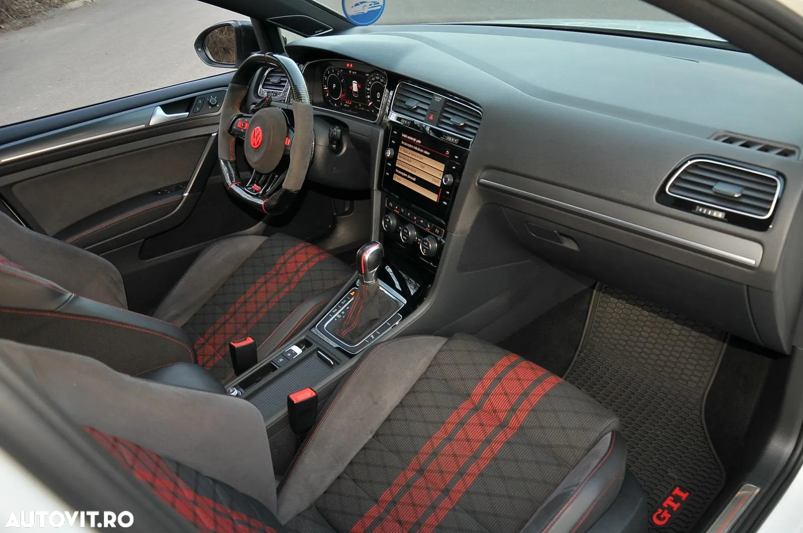 Volkswagen Golf 2.0 TSI DSG GTI Performance - 20