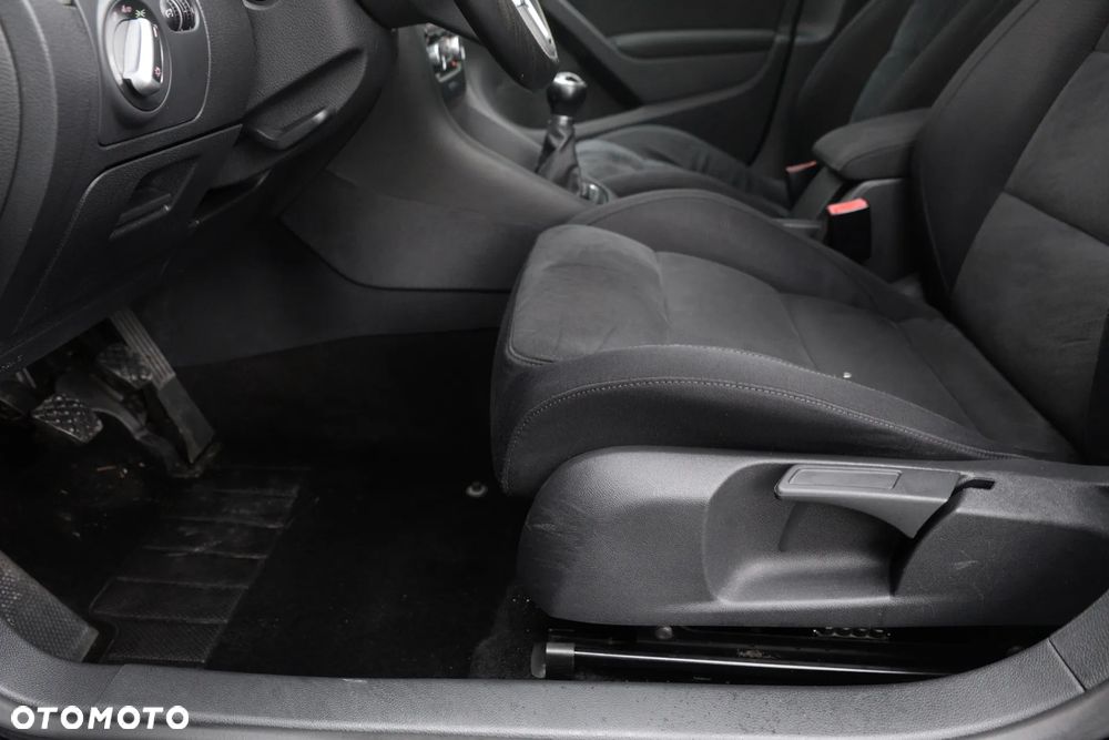 Volkswagen Golf 1.4 TSI Comfortline - 38