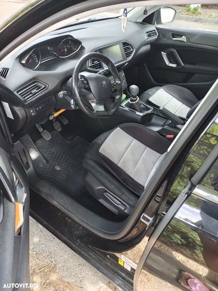 Peugeot 308 - 6