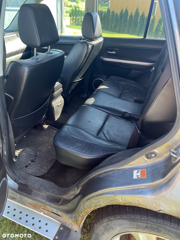 Suzuki Grand Vitara 1.9 DDiS Comfort EU5 - 12