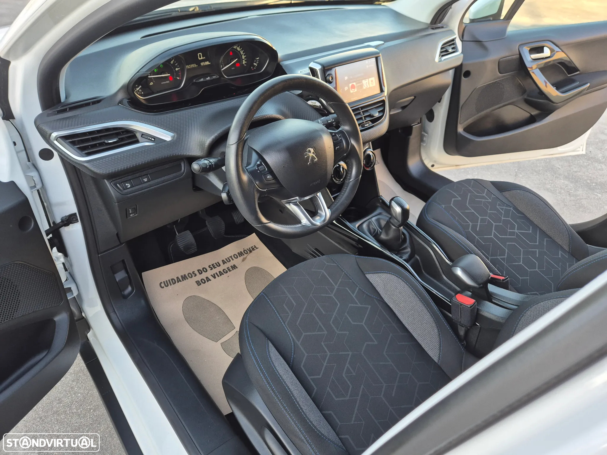 Peugeot 2008 1.2 PureTech Style - 21