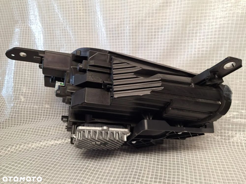 lampa przod > maserati grecale m182 < full led . lewa . orginal NOWA . kpl. - 8