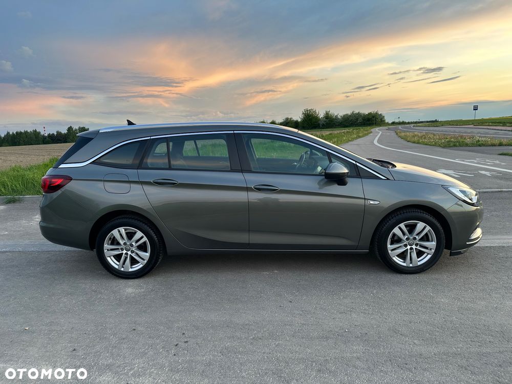 Opel Astra 1.4 Turbo Innovation - 17