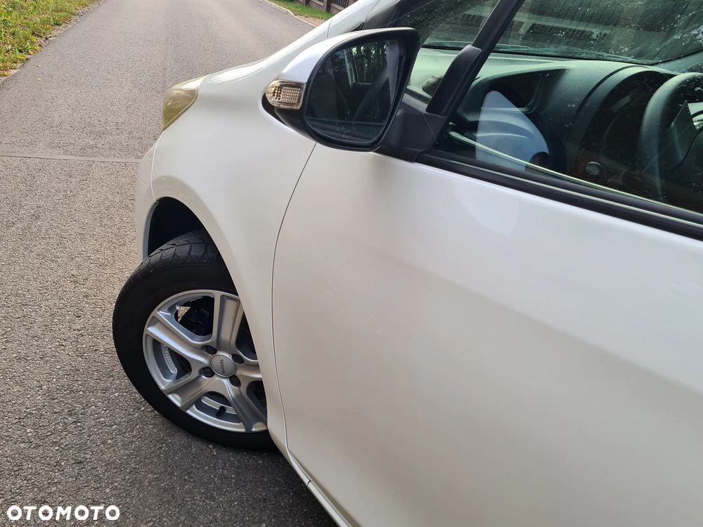 Toyota Yaris 1.33 VVT-i Life - 31