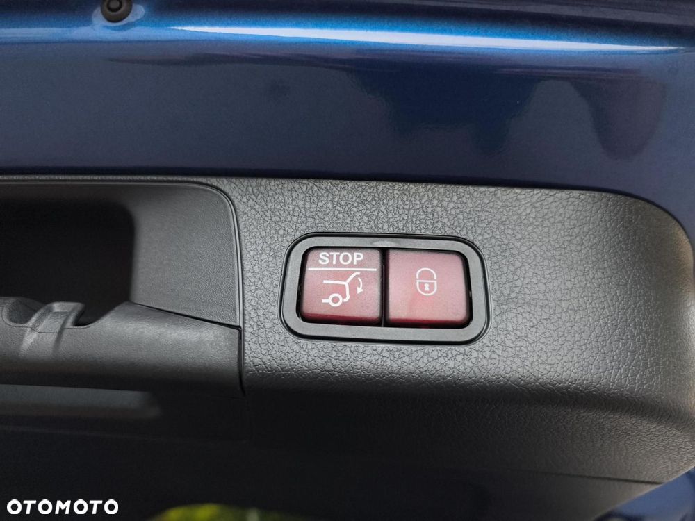 Mercedes-Benz GLB - 22