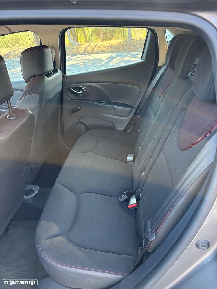 Renault Clio 1.2 16V Confort - 11