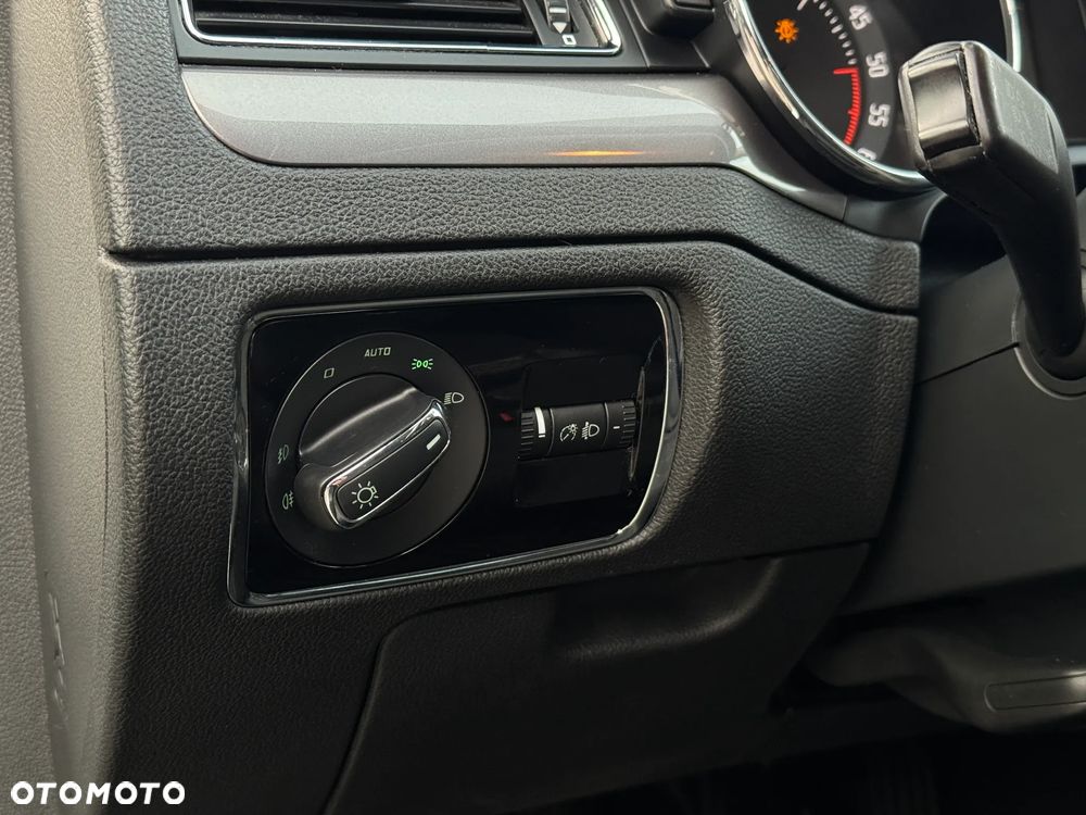 Skoda Superb 1.6 TDI Active Greenline - 33