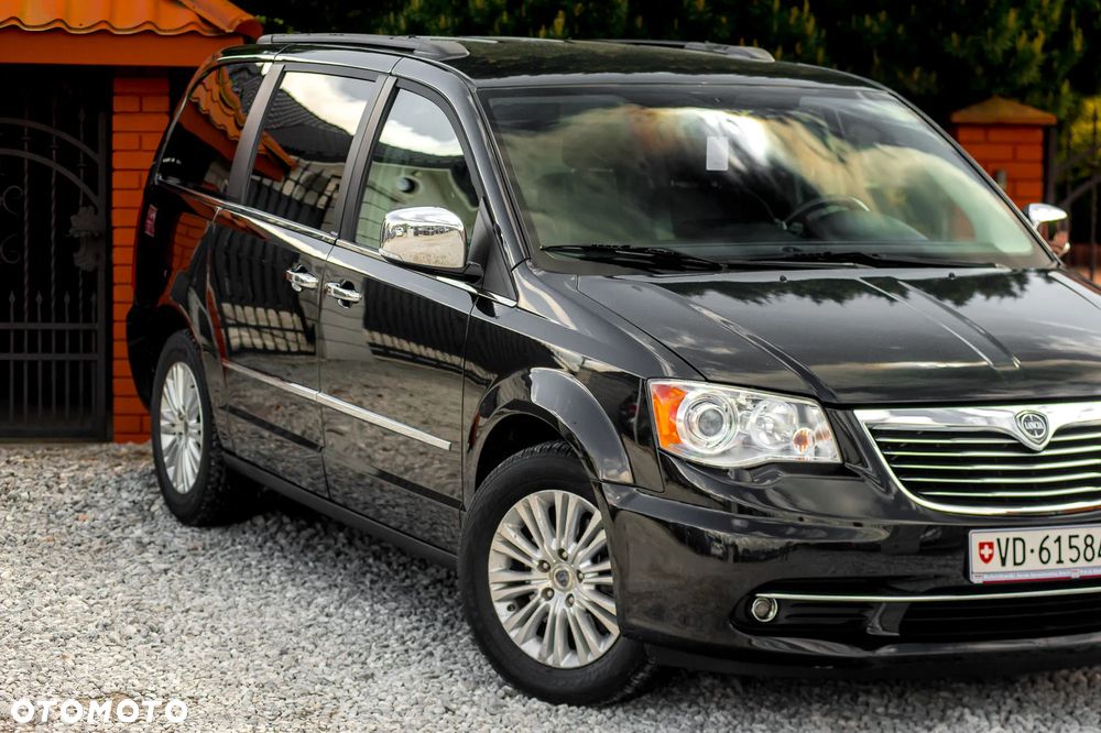 Lancia Voyager 2.8CRD Platinum - 2