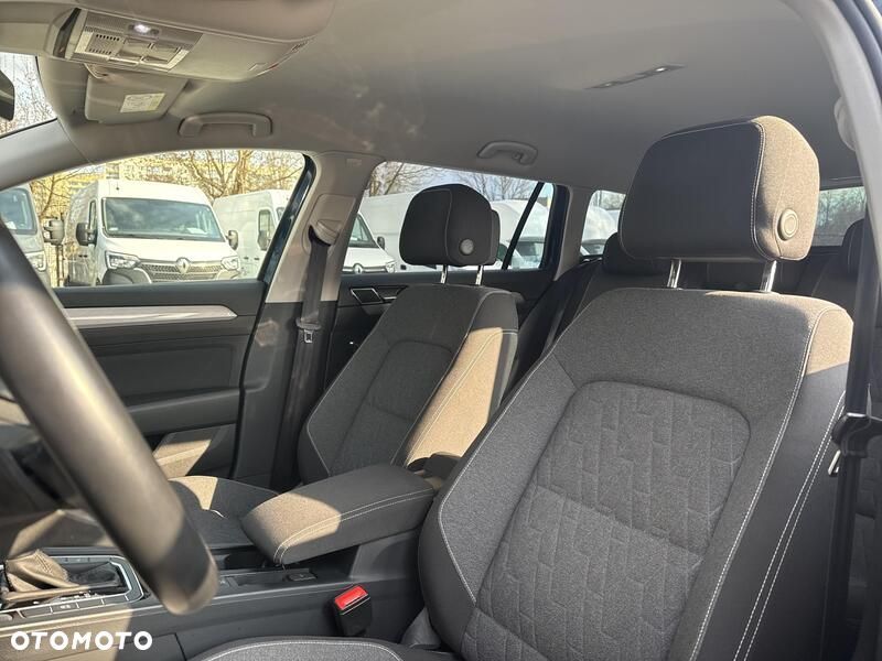 Volkswagen Passat - 12