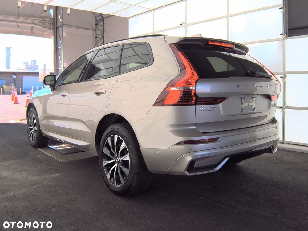 Volvo XC 60 B5 B AWD Plus Bright - 5