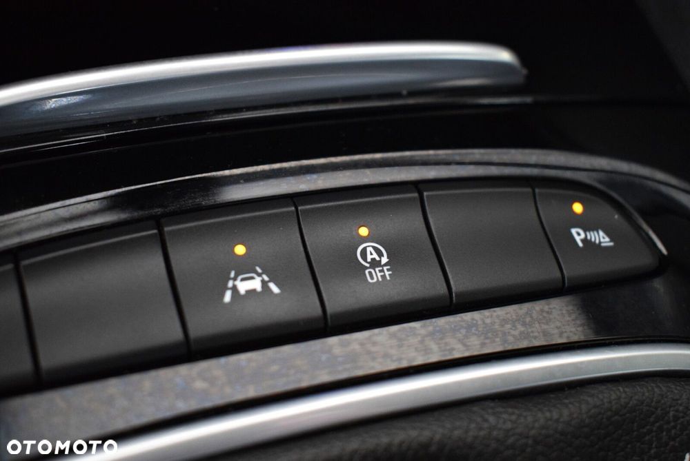 Opel Insignia - 23