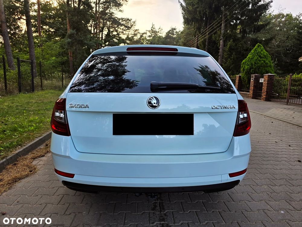 Skoda Octavia 2.0 TDI DSG Premium Edition - 31