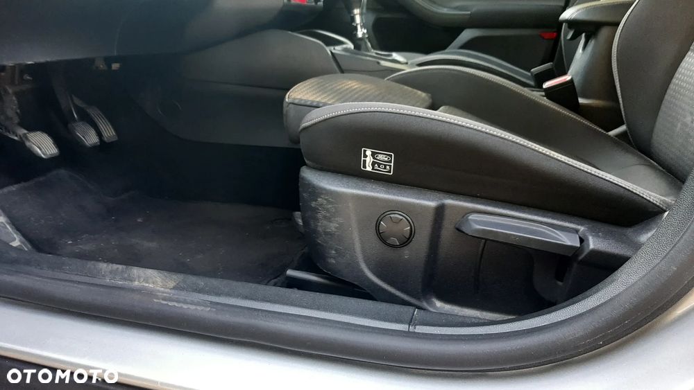 Ford Focus - 25