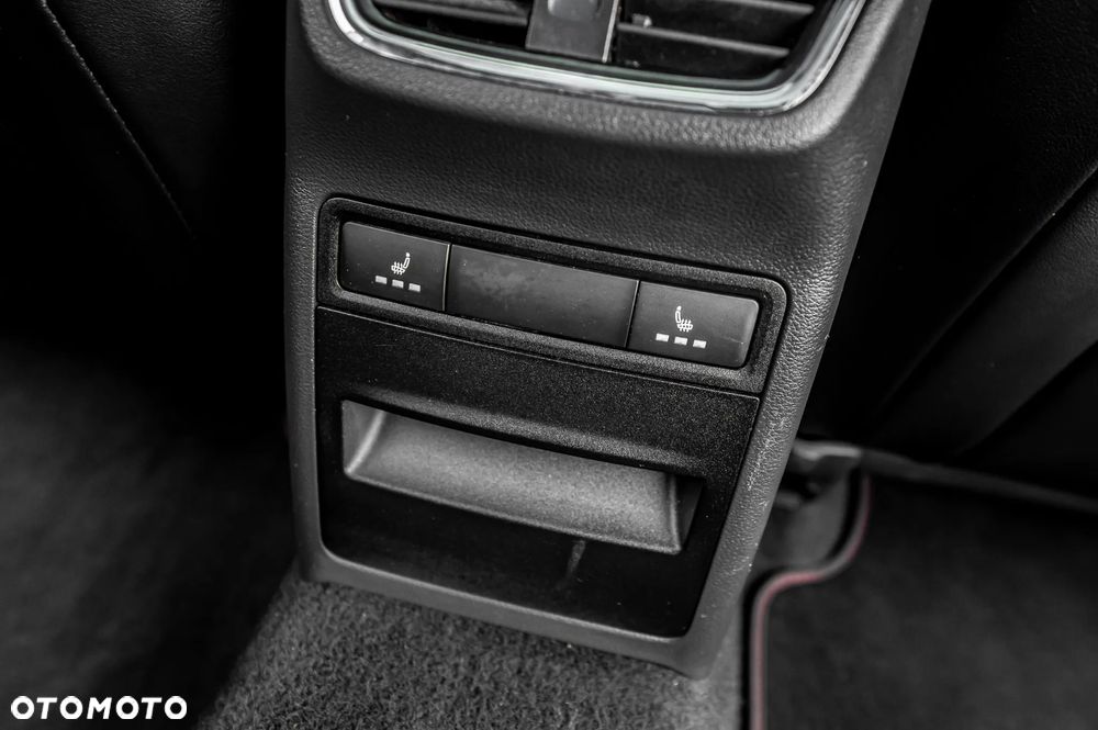 Skoda Octavia 2.0 TSI DSG RS 230 - 26