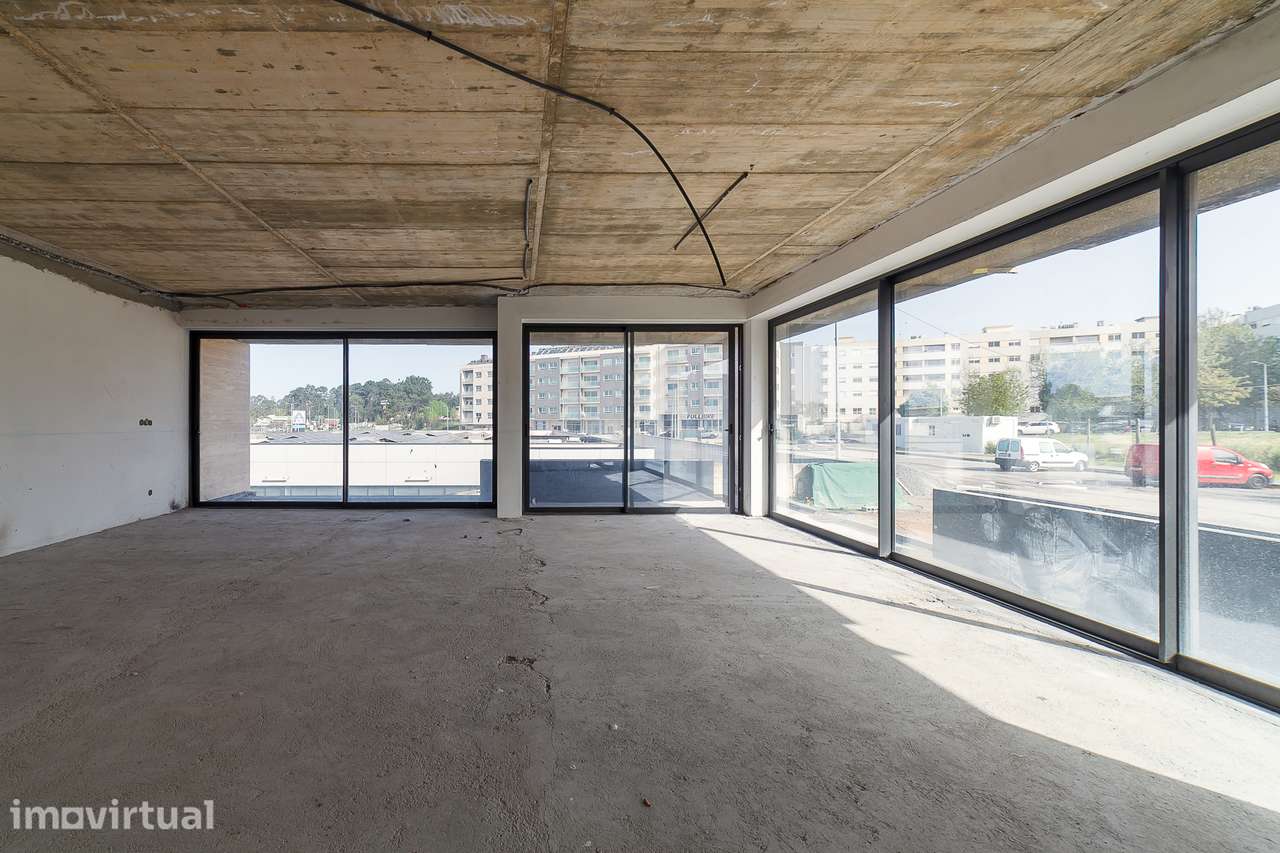 Apartamento, 189 m², Santa Maria da Feira, Travanca, Sanfins e Espargo - Grande imagem: 2/23