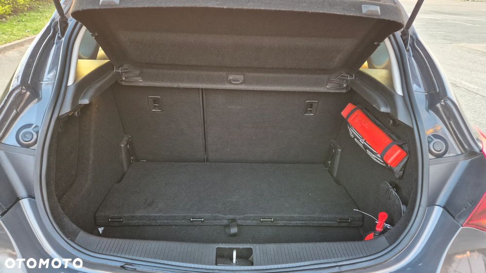 Opel Astra 1.4 T Cosmo - 11