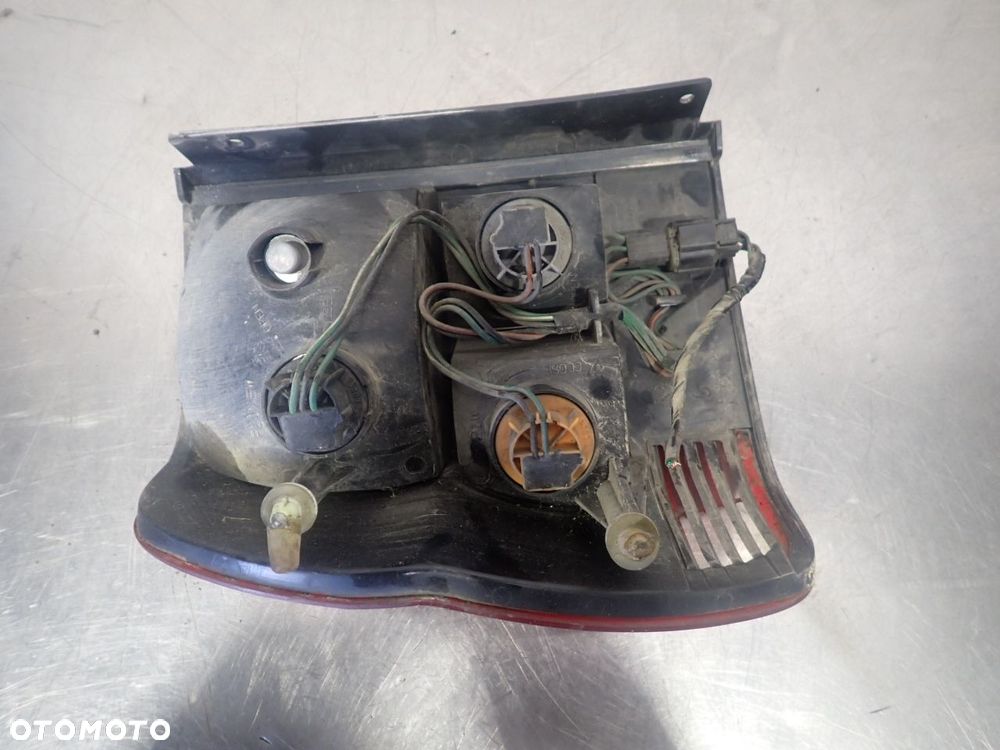 LAMPA PRAWA TYLNA MITSUBISHI PAJERO PININ - 3