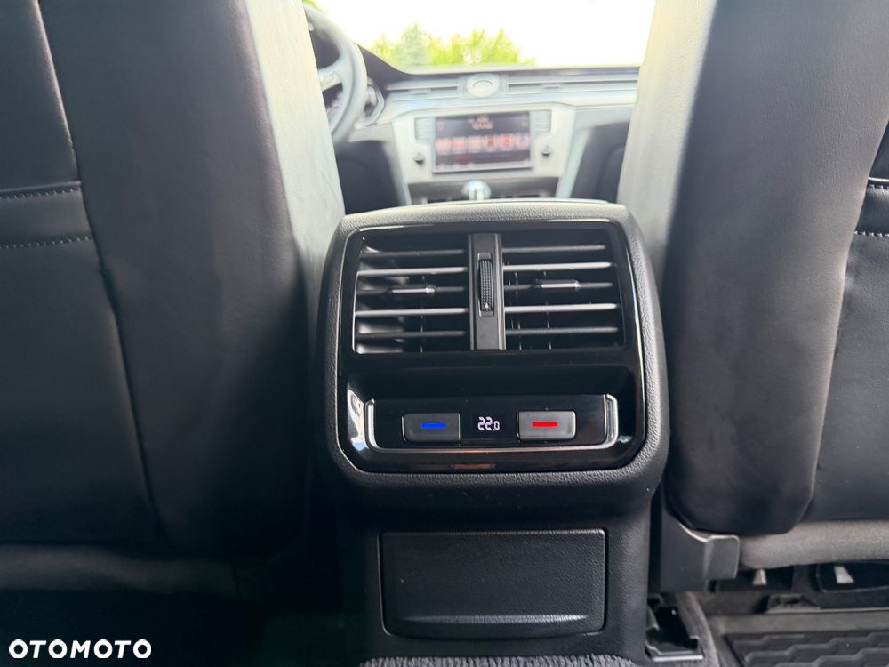 Volkswagen Passat Alltrack 2.0 TDI SCR 4Motion DSG (BMT) - 17