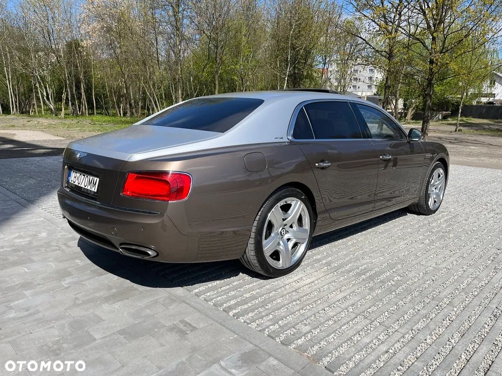 Bentley Flying Spur W12 - 8